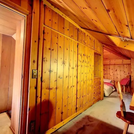 4-bedroom In Bormio, Sondrio Holiday home *