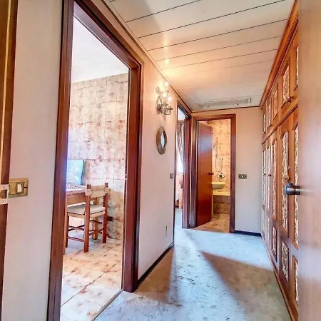 4-bedroom In Bormio, Sondrio Holiday home *