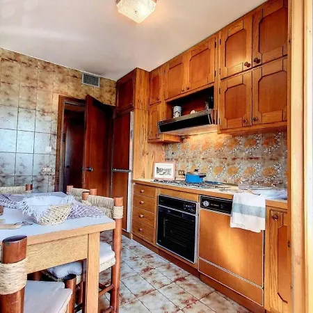 4-bedroom In Bormio, Sondrio 보르미오